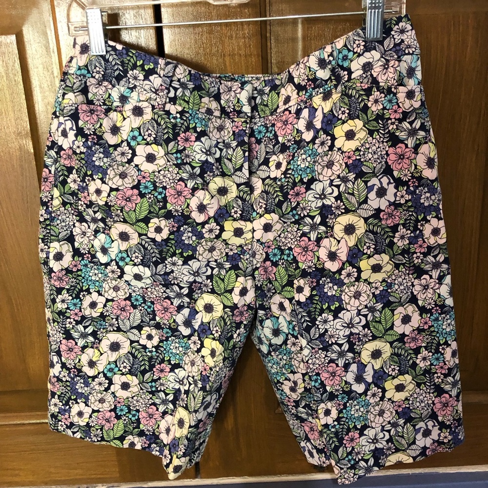 Talbots Size 10p floral multicolored shorts